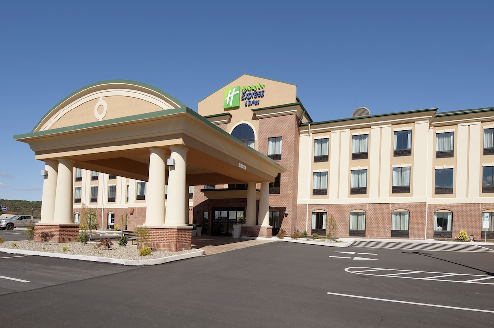 Holiday Inn Express Hotel And Suites Clearfield 2/40