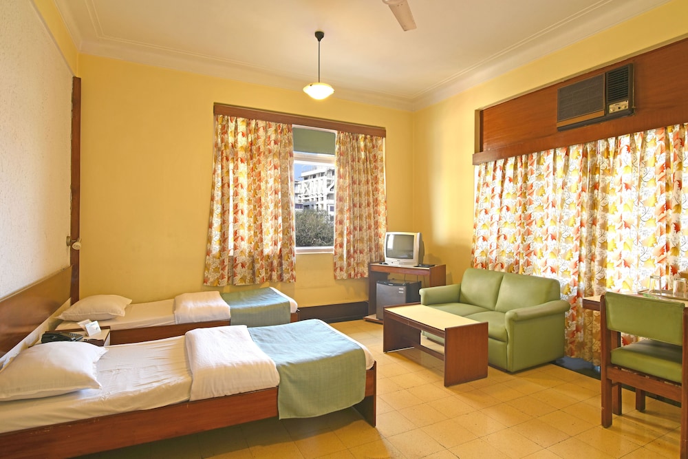 Sea Green Hotel 25/50