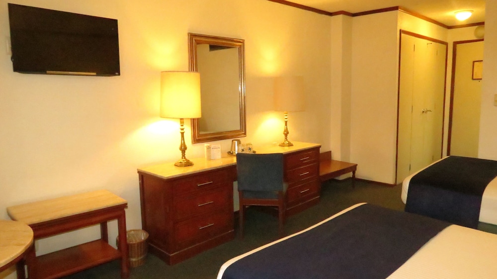 Bristol Hotel 40/62