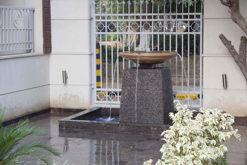 Stately Suites Mg Road 31/39