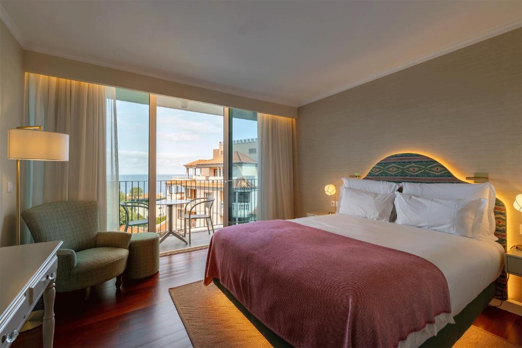 Room, Double or Twin Bed, Sea Side