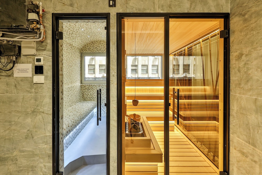 Atera Business Suites 23/42