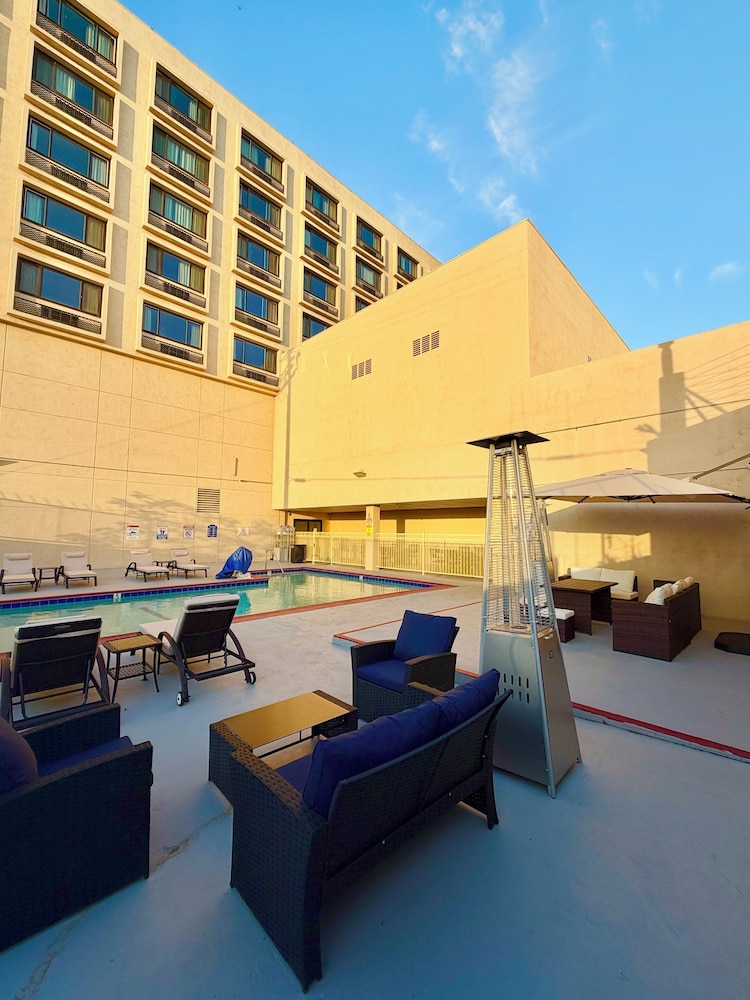 Lincoln Hotel Monterey Park Los Angeles 66/74