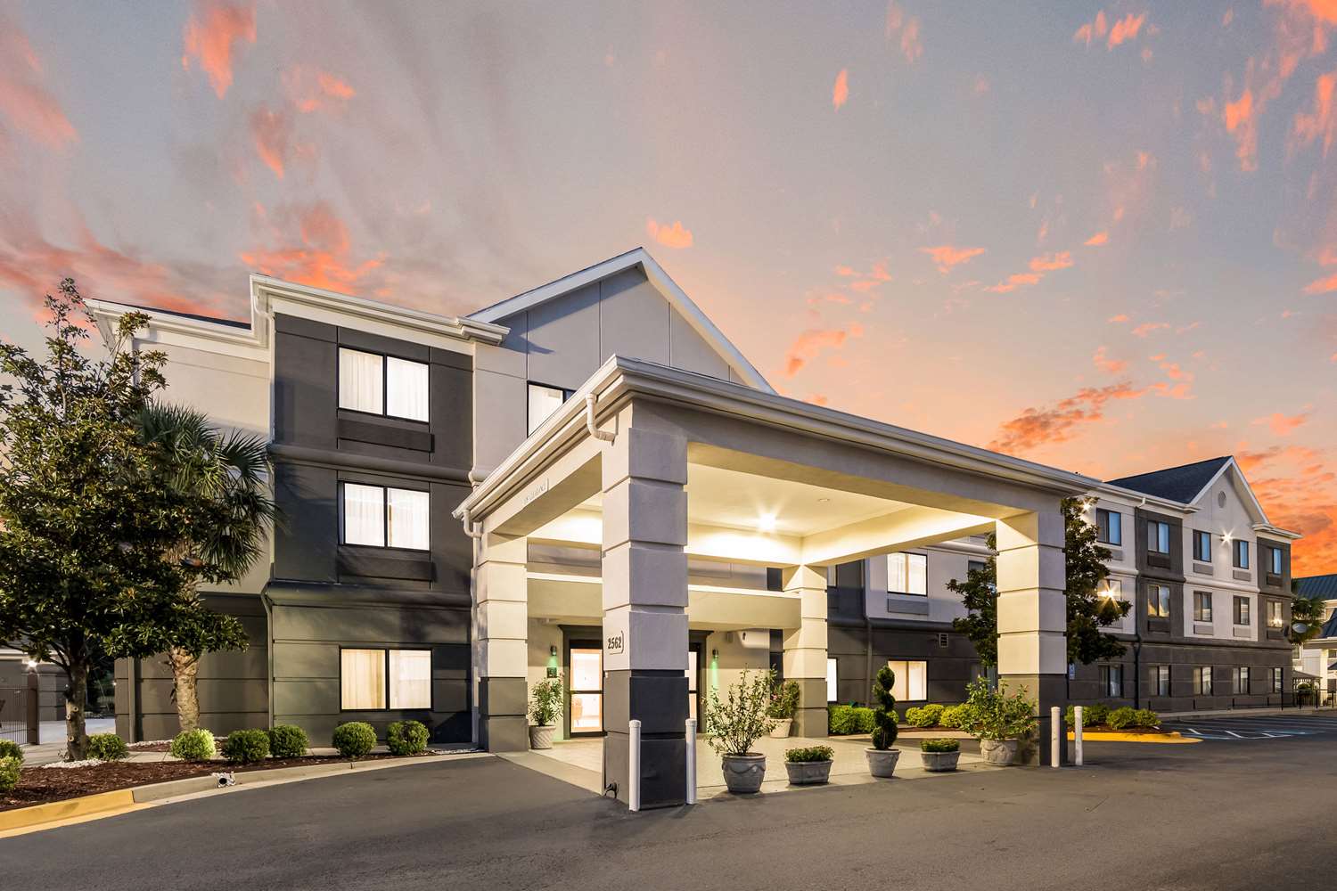 Quality Inn & Suites Augusta I-20 32/32