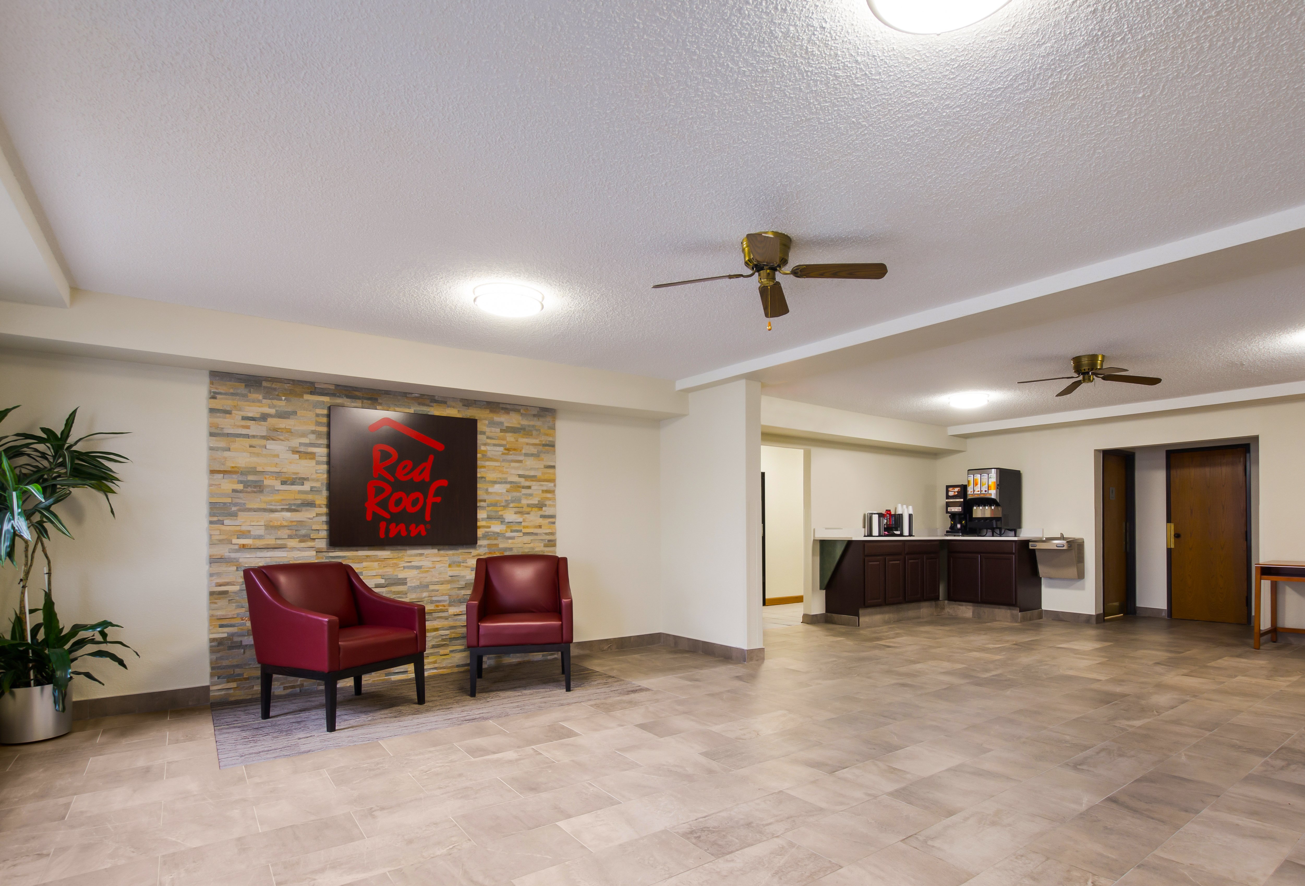 Red Roof Inn Lawrenceburg 10/21