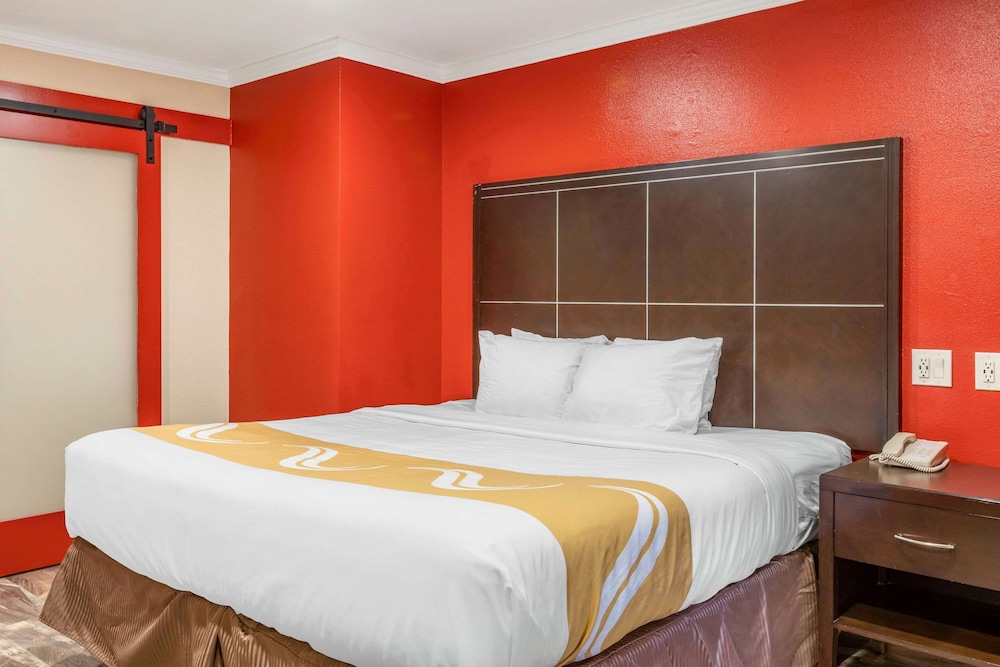 The Buena Park Hotel and Suites 9/34