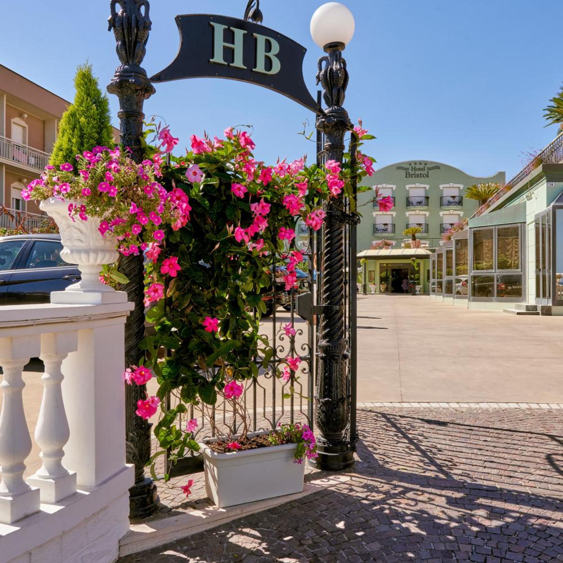 Hotel Bristol 43/50
