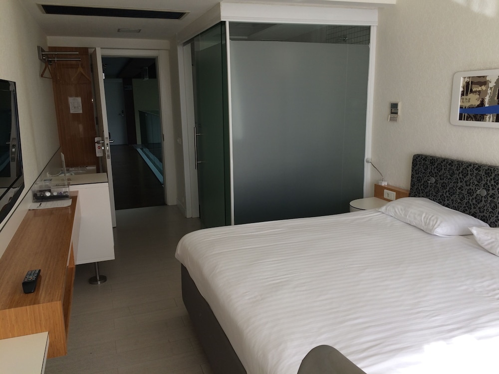 No 19 Boutique Hotel 18/69