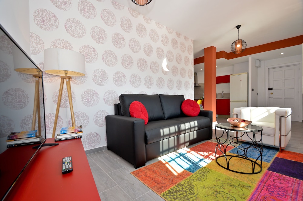 The Zentral Suites & Apartments 43/75