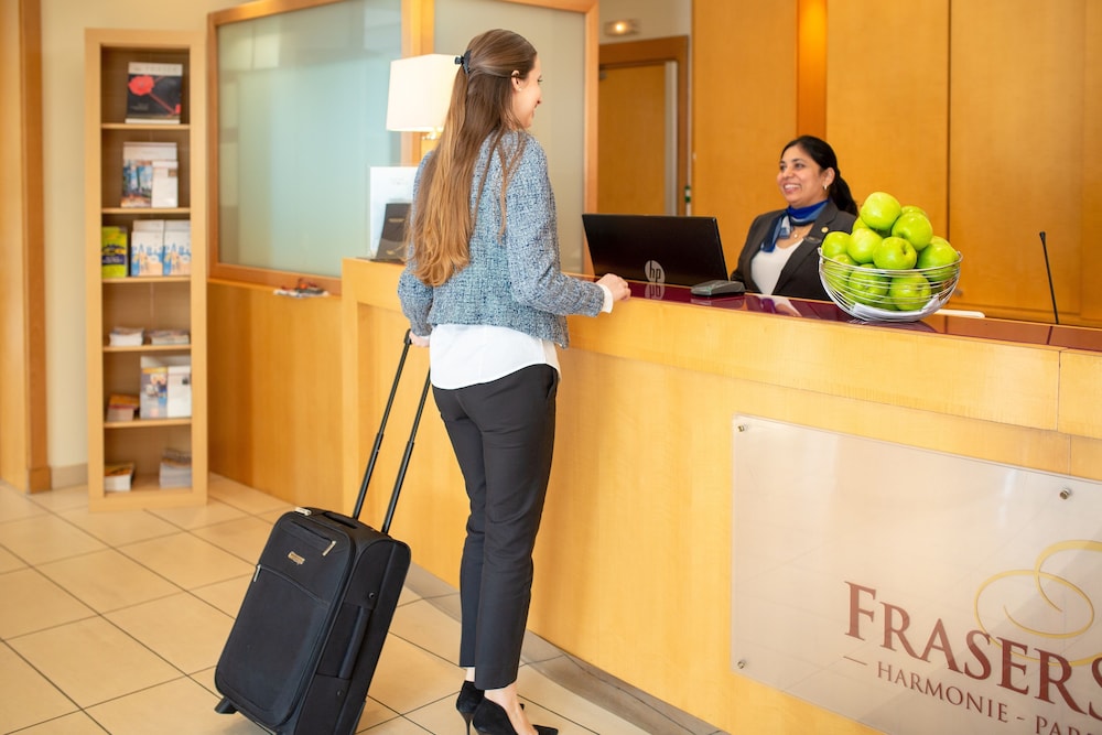 Lobby at Fraser Suites Harmonie Paris La Defense, COURBEVOIE