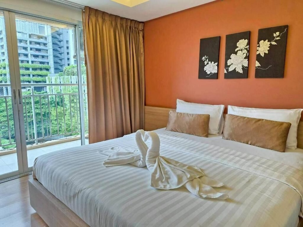 Golden Pearl Residences 12/50