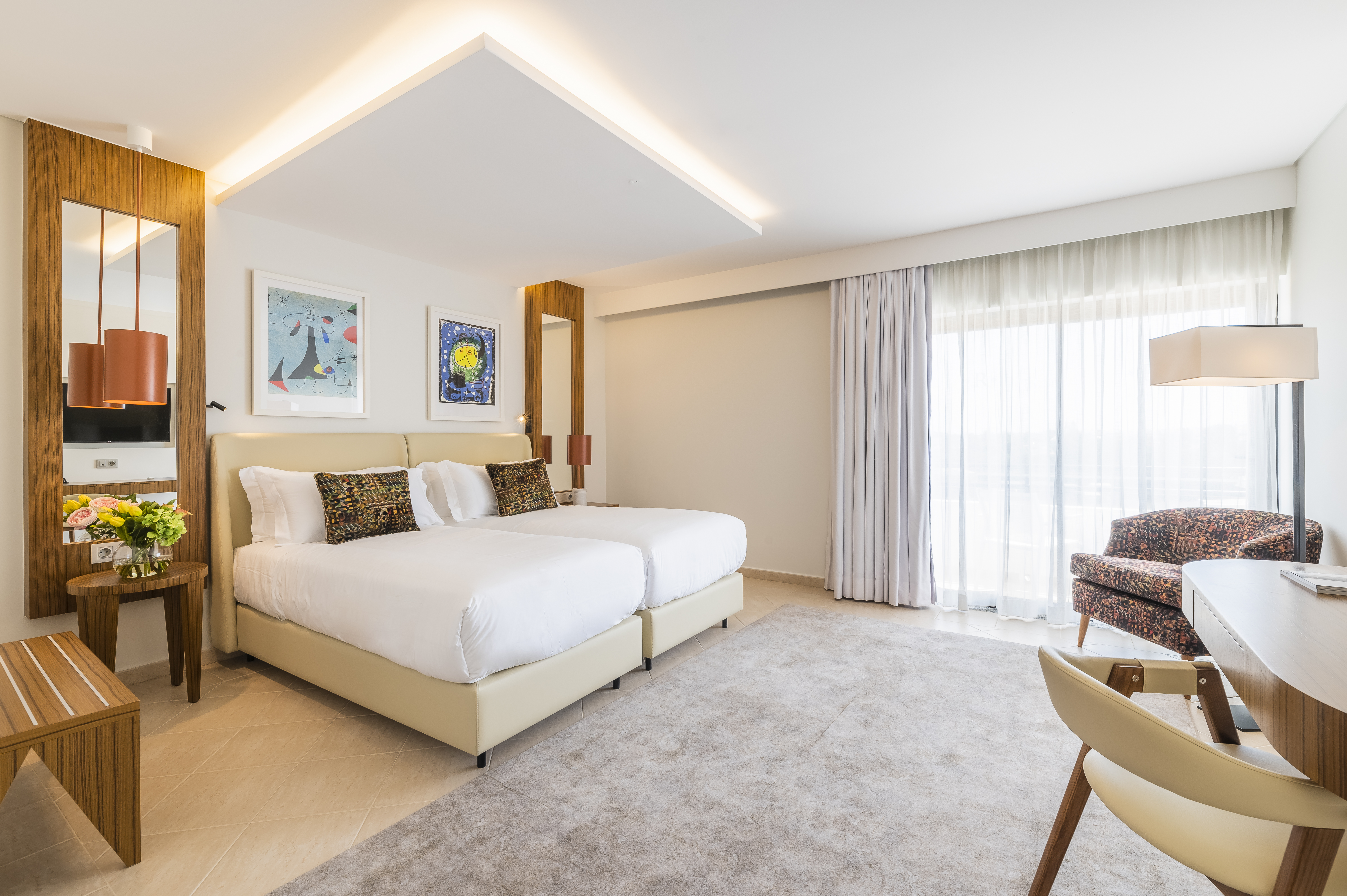 2 Bedrooms, Family