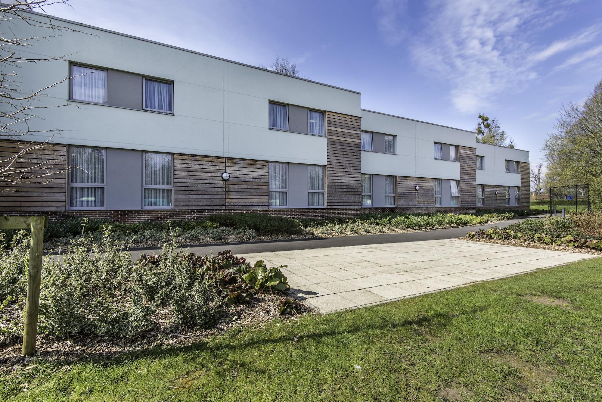 Bisham Abbey National Sports Centre 45/47