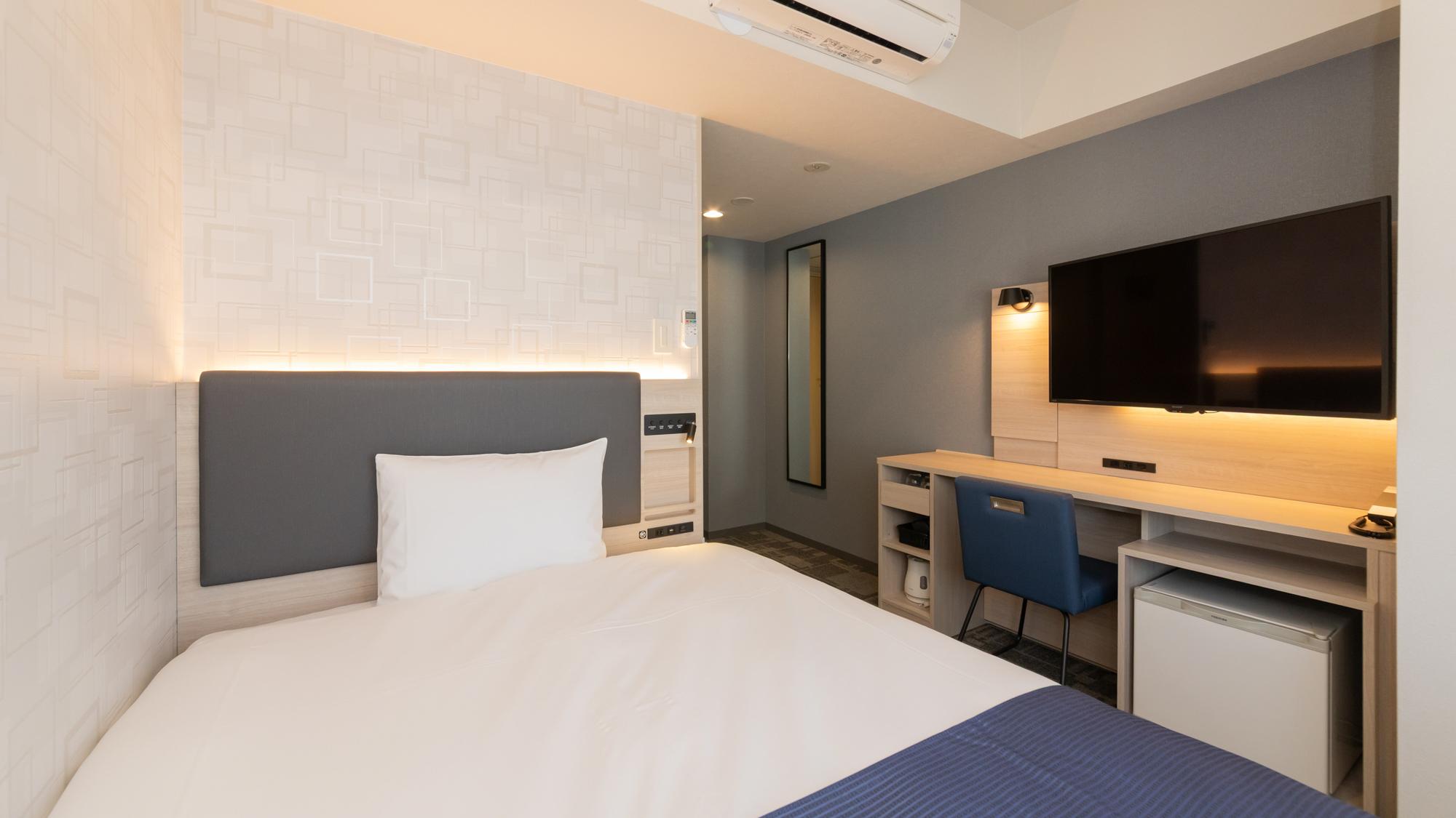 Semi Room, Semi Double Bed