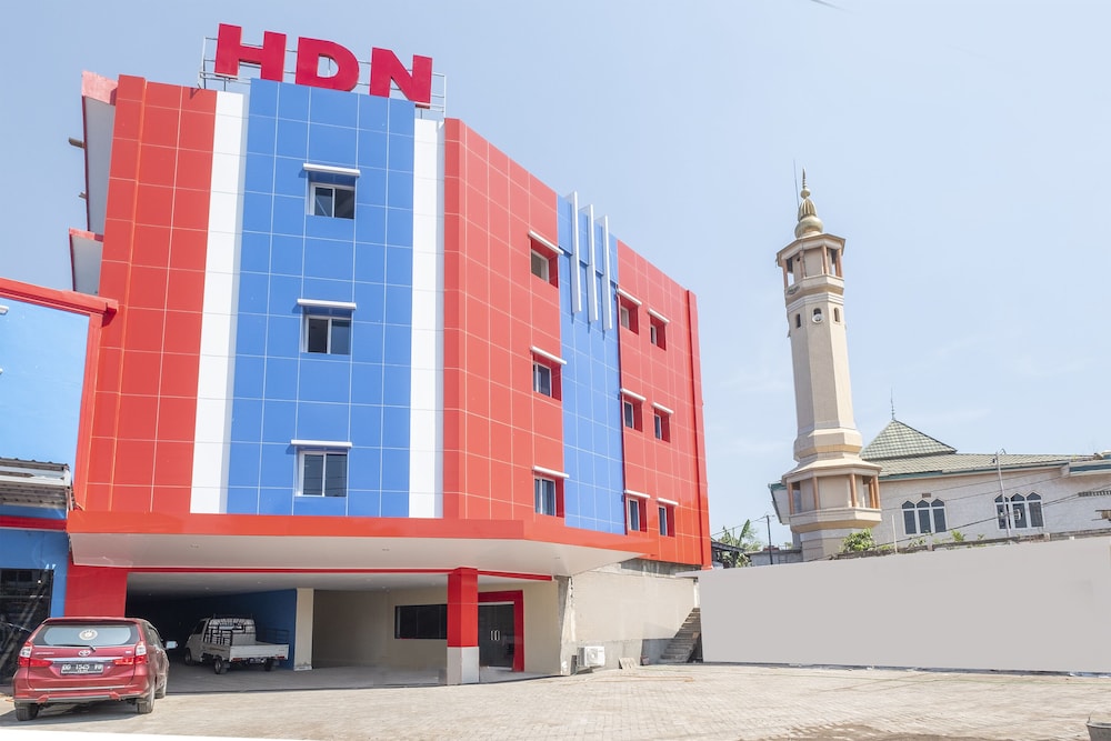 OYO 1633 Hotel Darma Nusantara 30/33