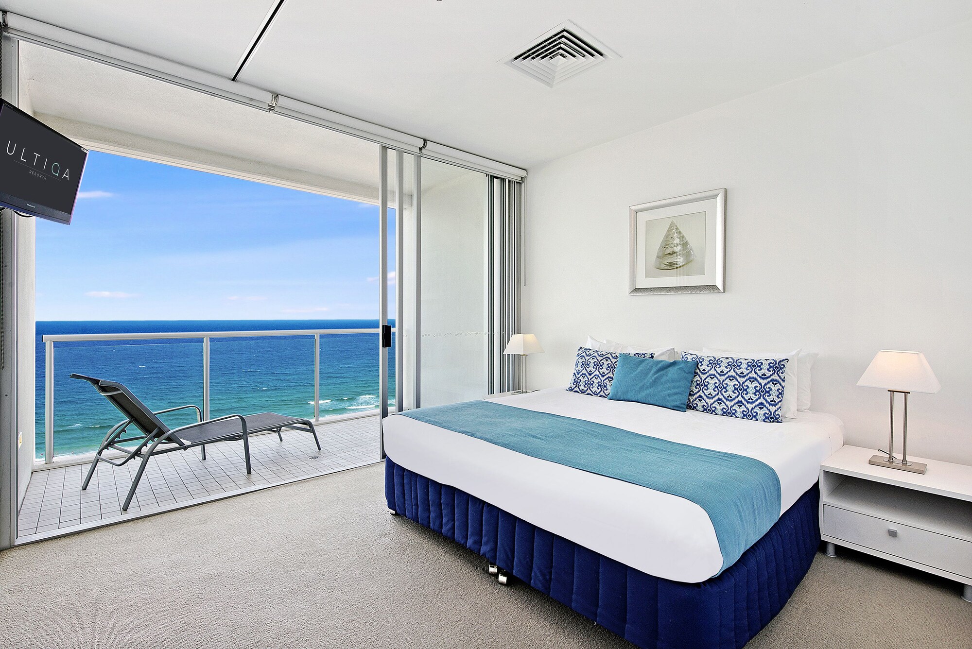 جناح بسرير كينج وسريرين منفصلين بإطلالة على البحر بغرفتي نوم، ULTIQA Air on Broadbeach 10/10