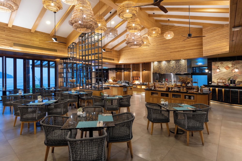 Sinae Phuket Luxury Hotel 59/78