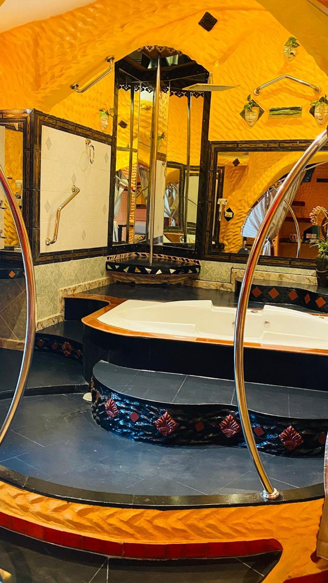 Penthouse Pattaya - Adults Only 34/35