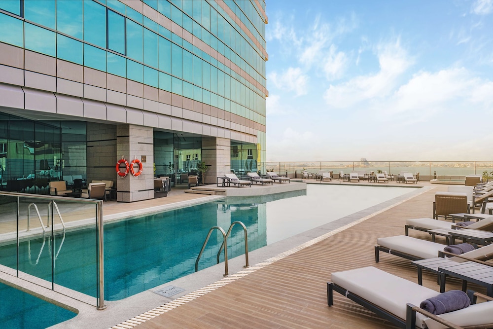 Hilton Bahrain 1/60