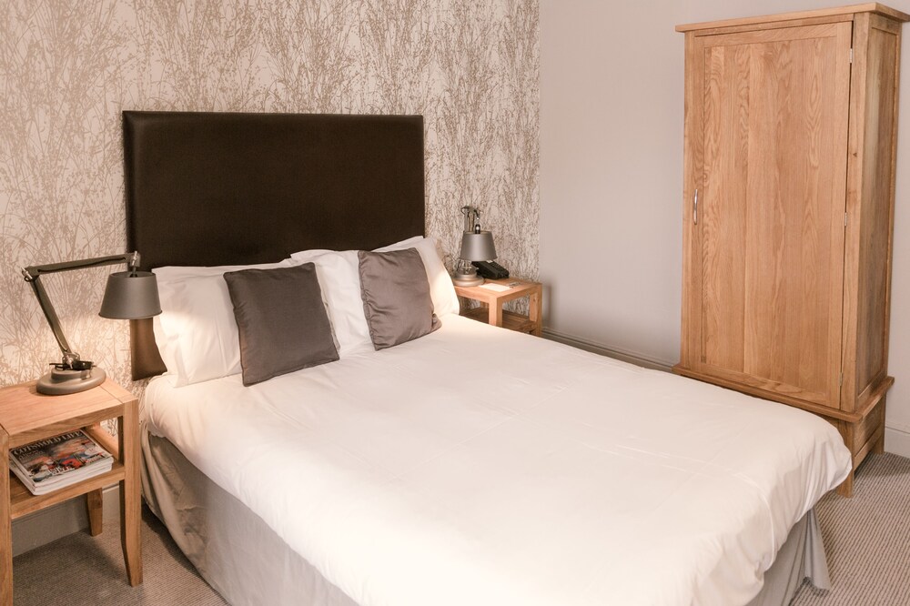 Stonehouse Court Hotel 14/80