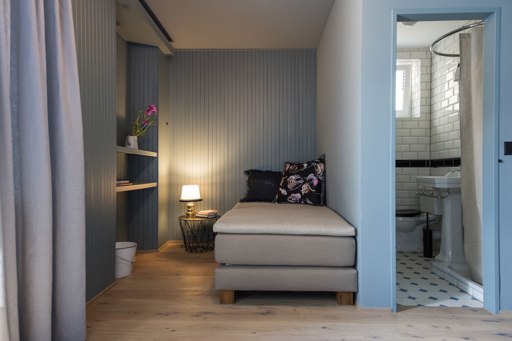 Hotel De Londres 16/49