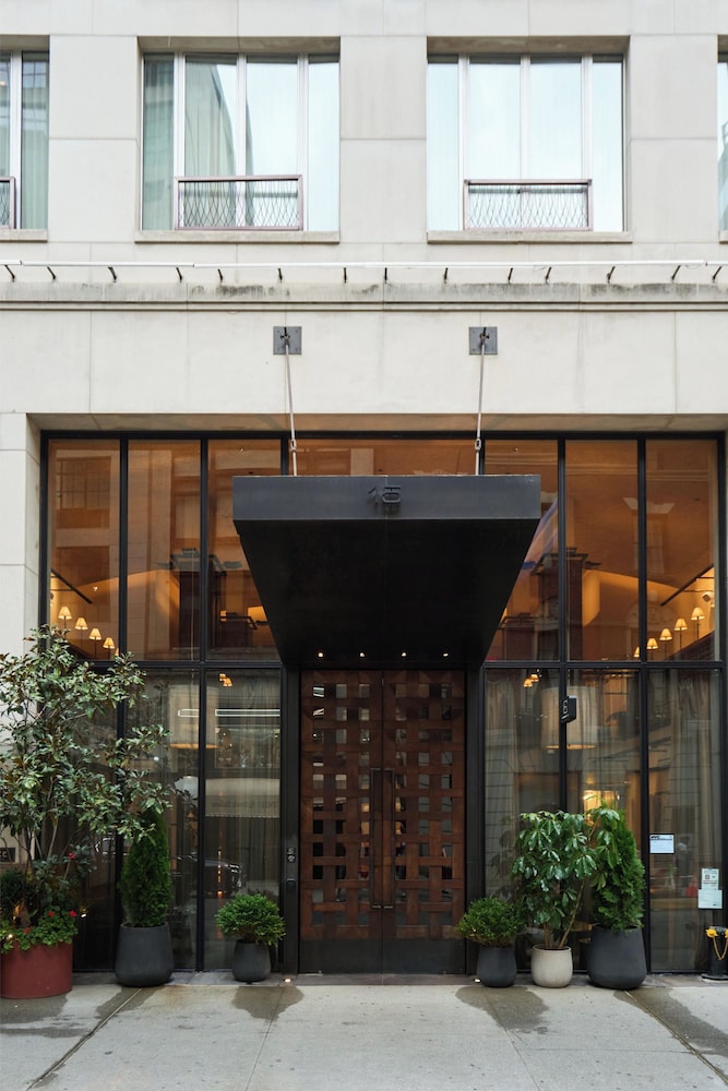 Chambers Hotel 3/70