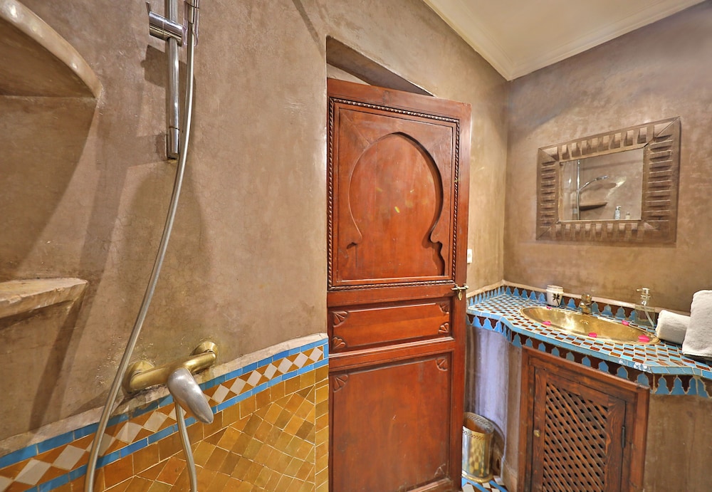 Riad Zayane 27/50