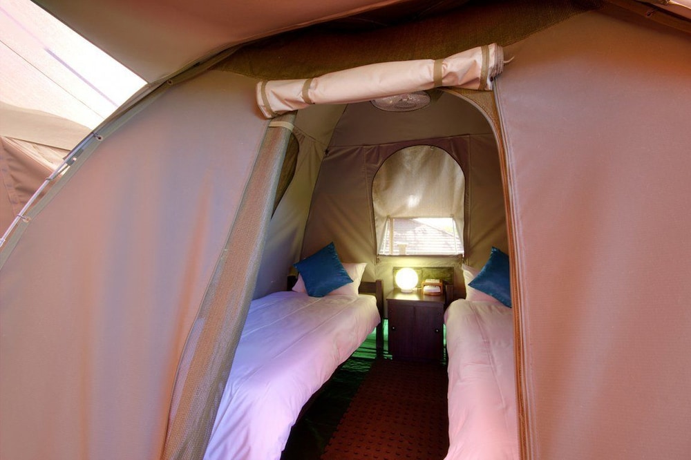 Budget Tents @ Urban Glamping 17/42