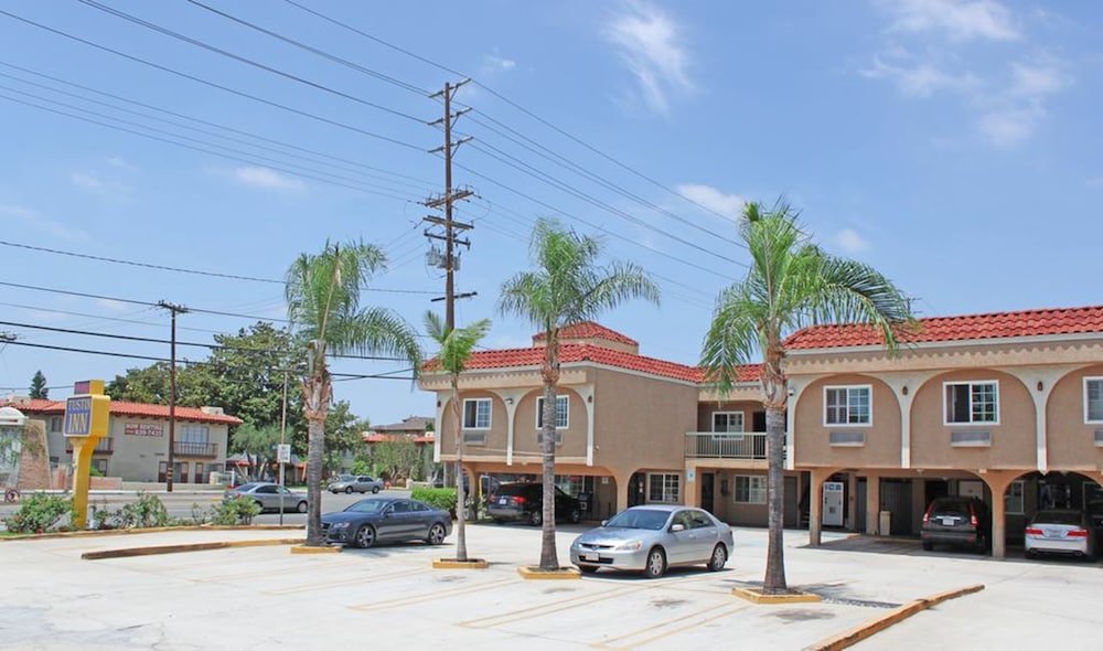 Orange Tustin Inn 8/62