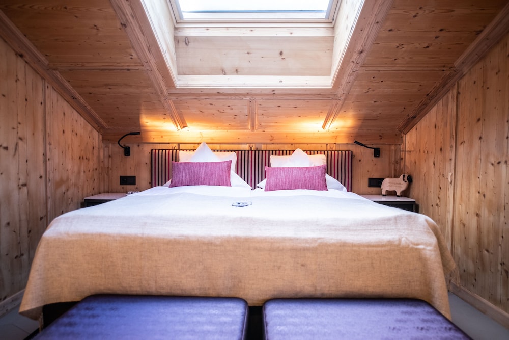 MATTERHORN, SUITE