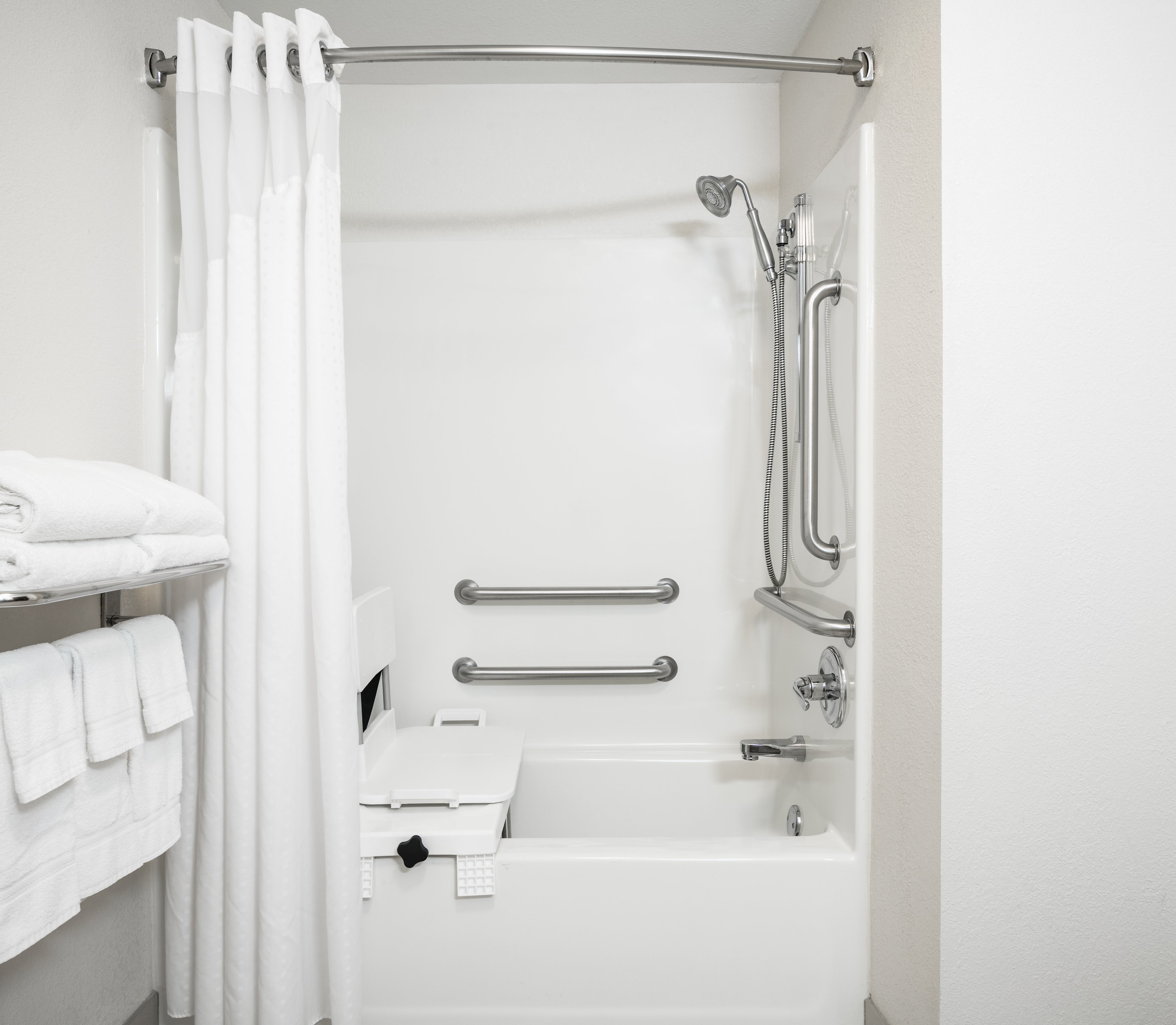 Holiday Inn Express Hotel Suites Clinton 49/50