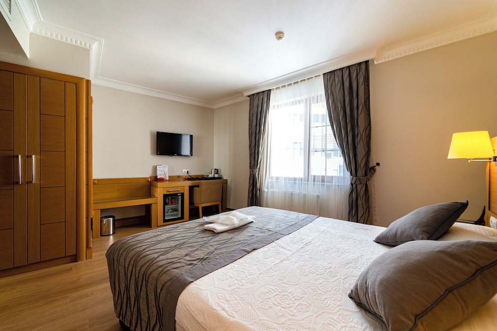 STANDARD, DOUBLE BED