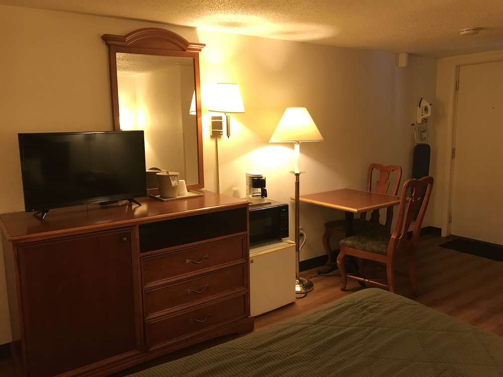 Rodeway Inn Dillsburg, PA 10/45