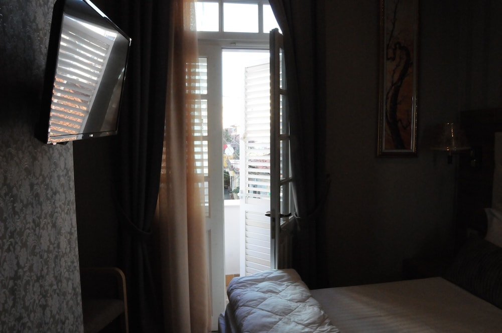 Hotel Boutique Restorant Gloria 28/50