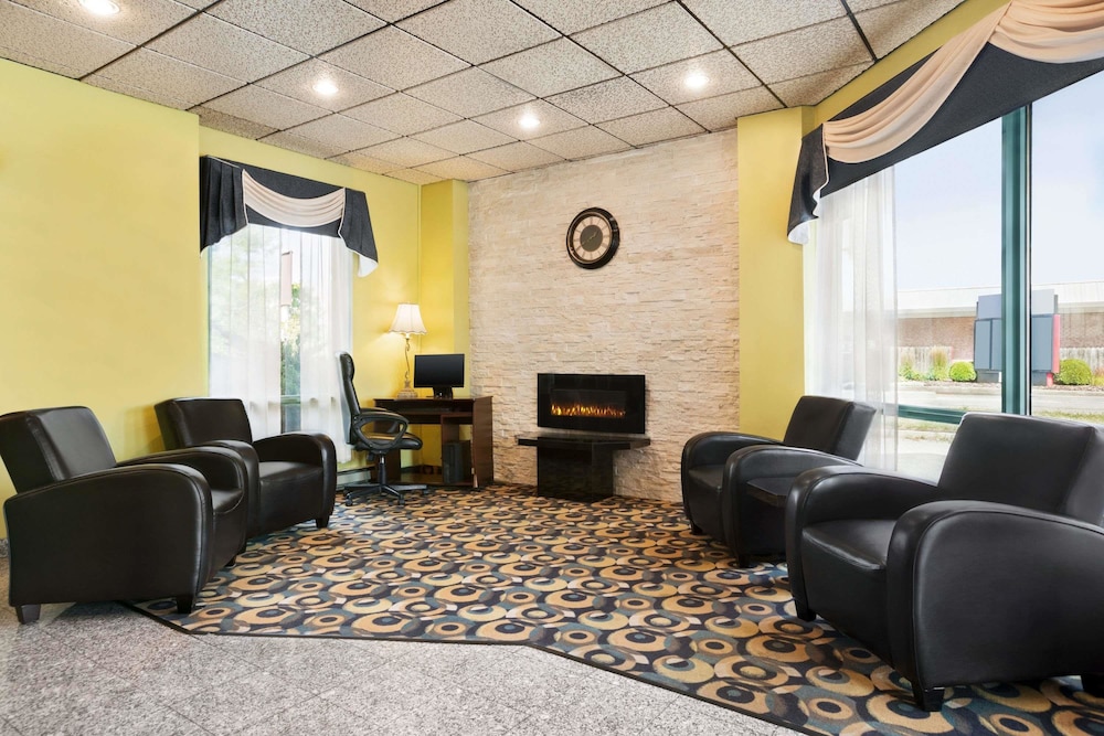 Days Inn by Wyndham Ste. Helene-de-Bagot 27/45