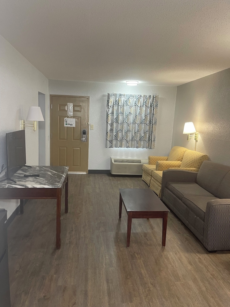 Fairbridge Inn Suites Mcdonoughga 36/52
