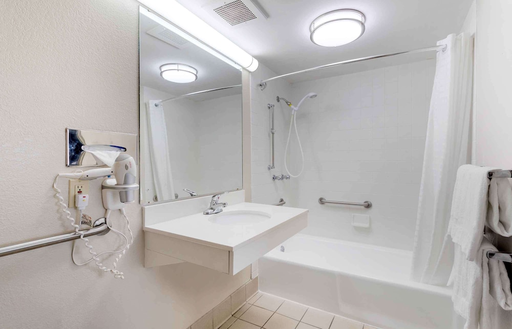 Extended Stay America Suites Bristol 32/38