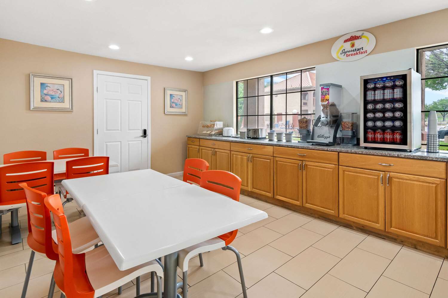 Super 8 by Wyndham Grand Prairie Southwest 20/24