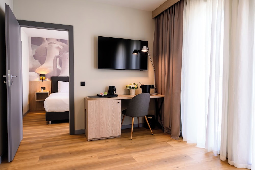 Mercure Alba Iulia 26/30