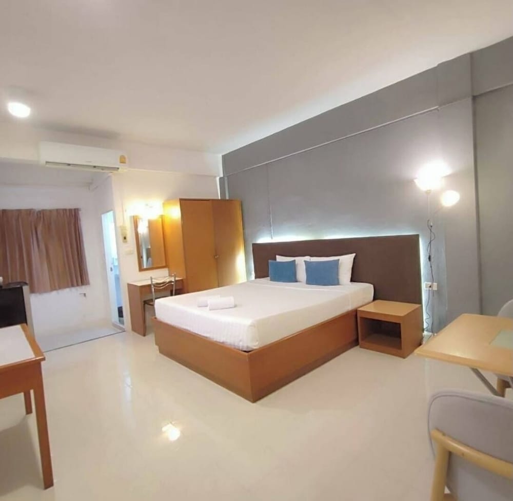 Smile Court Pattaya 32/67