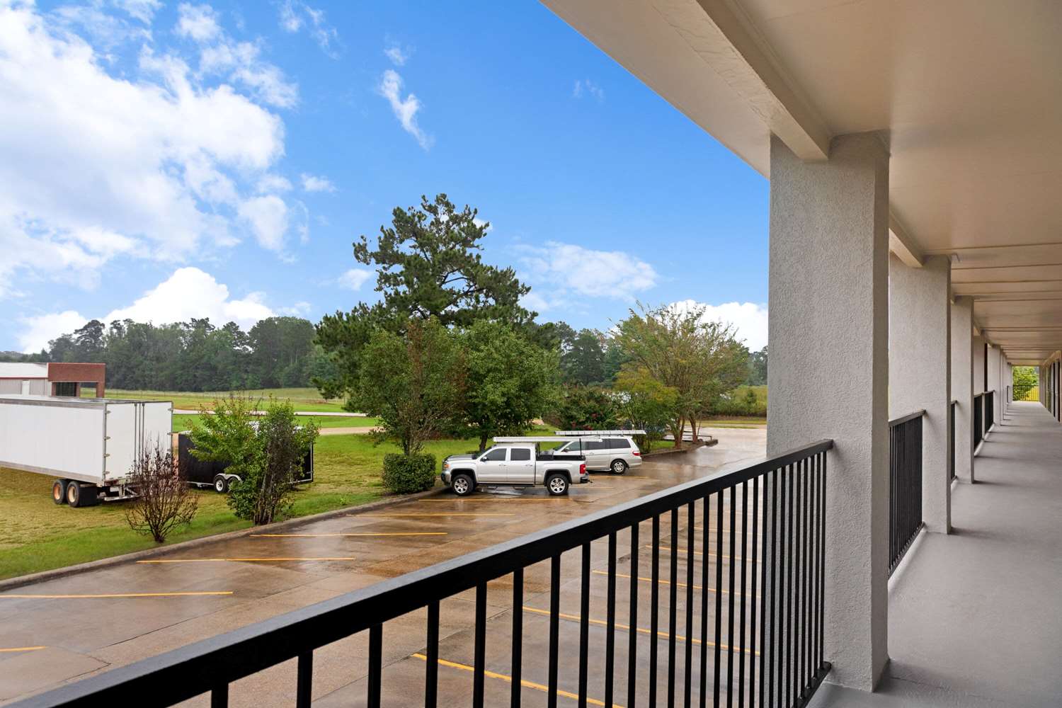 Super 8 By Wyndham Brookhaven 9/52