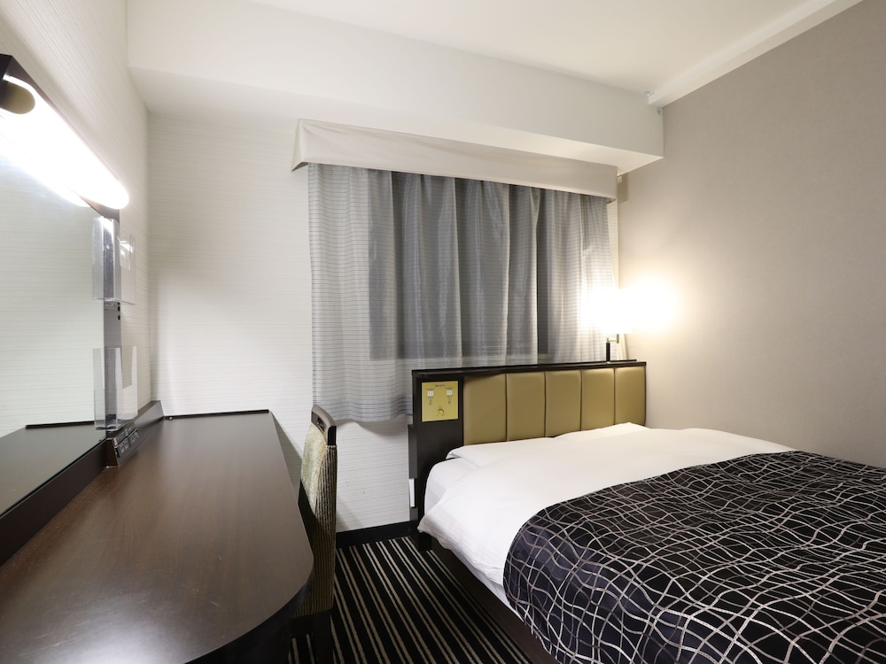 ROOM, DOUBLE BED