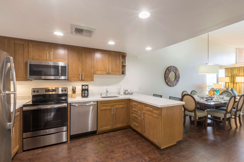 Grand Pacific Palisades Resort Hotel 43/71