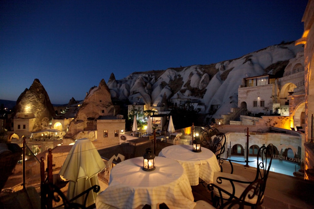 Miras Hotel 41/49