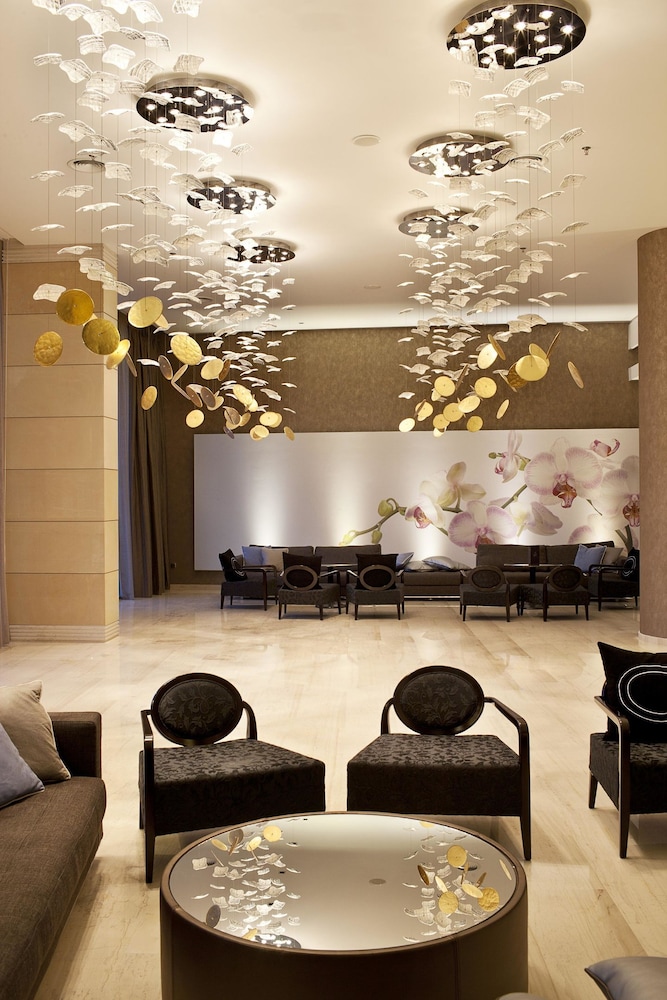 Olympic Palace Resort Hotel and Convention Center 15/97