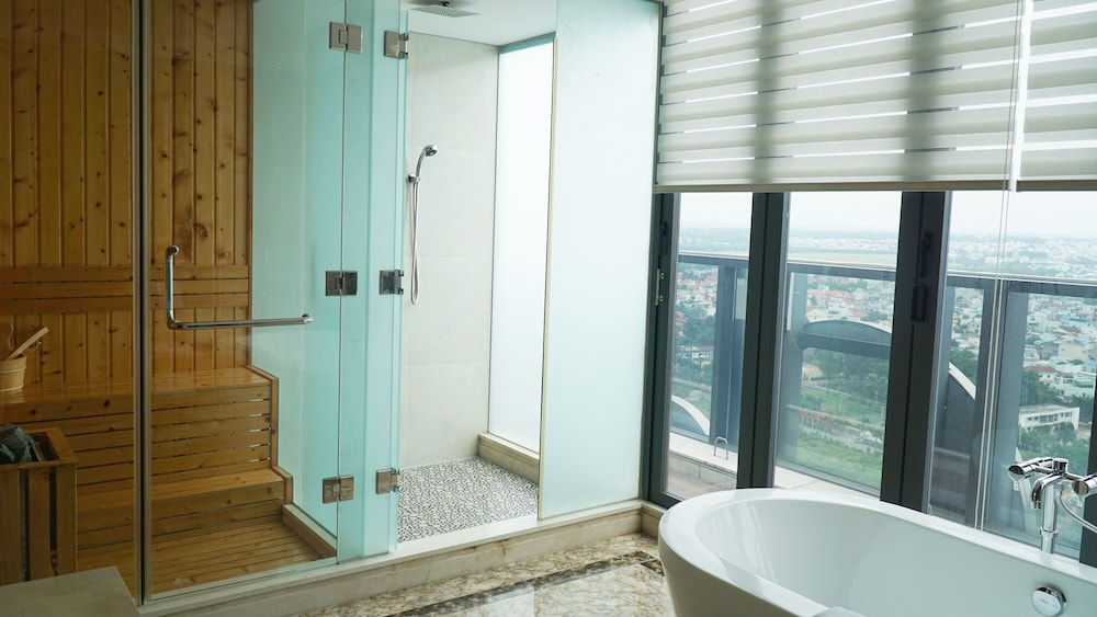 The Mira Central Park Hotel 27/71