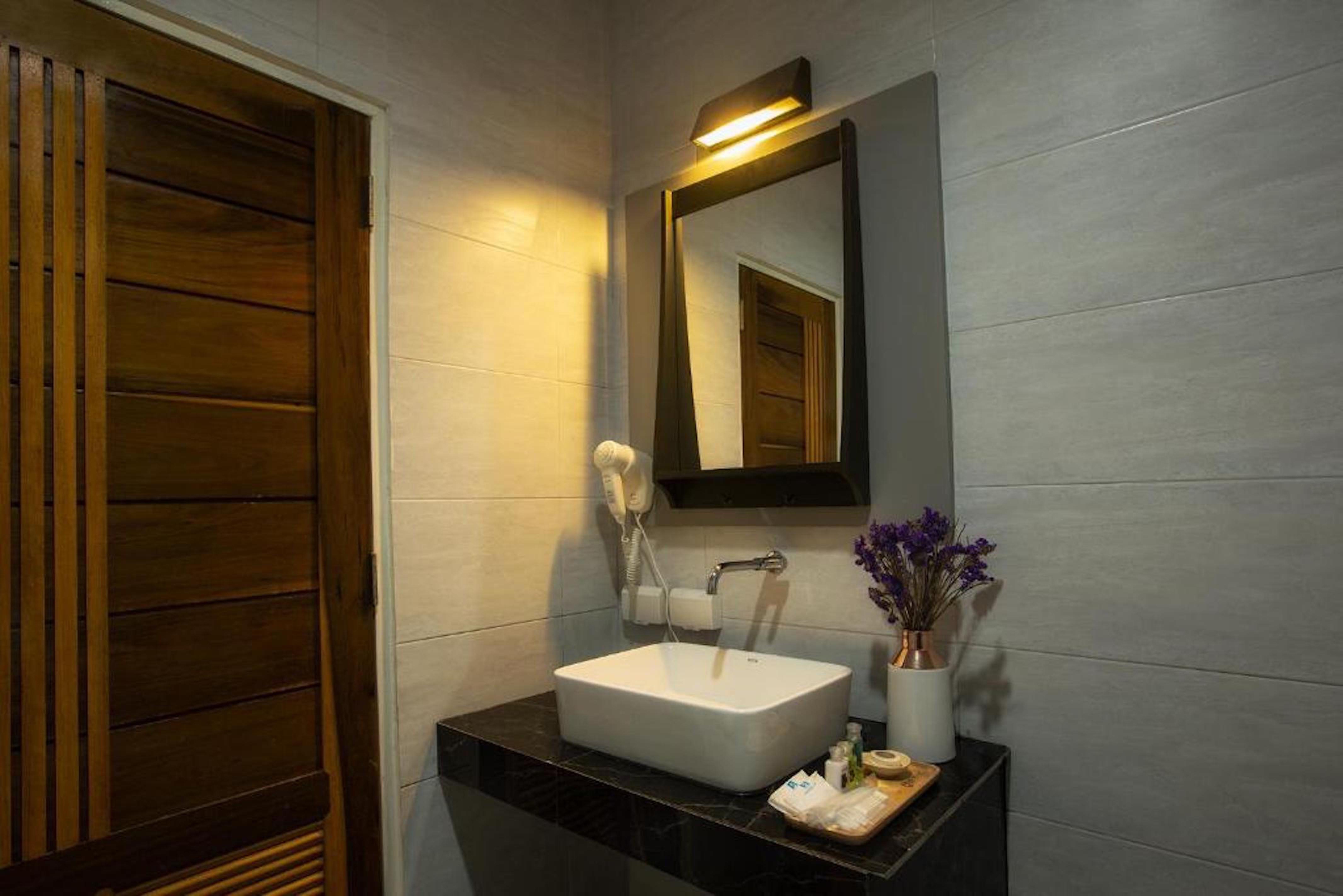 Mountain, Deluxe, Twin Beds، Urip Resort Phi Phi Island 4/4