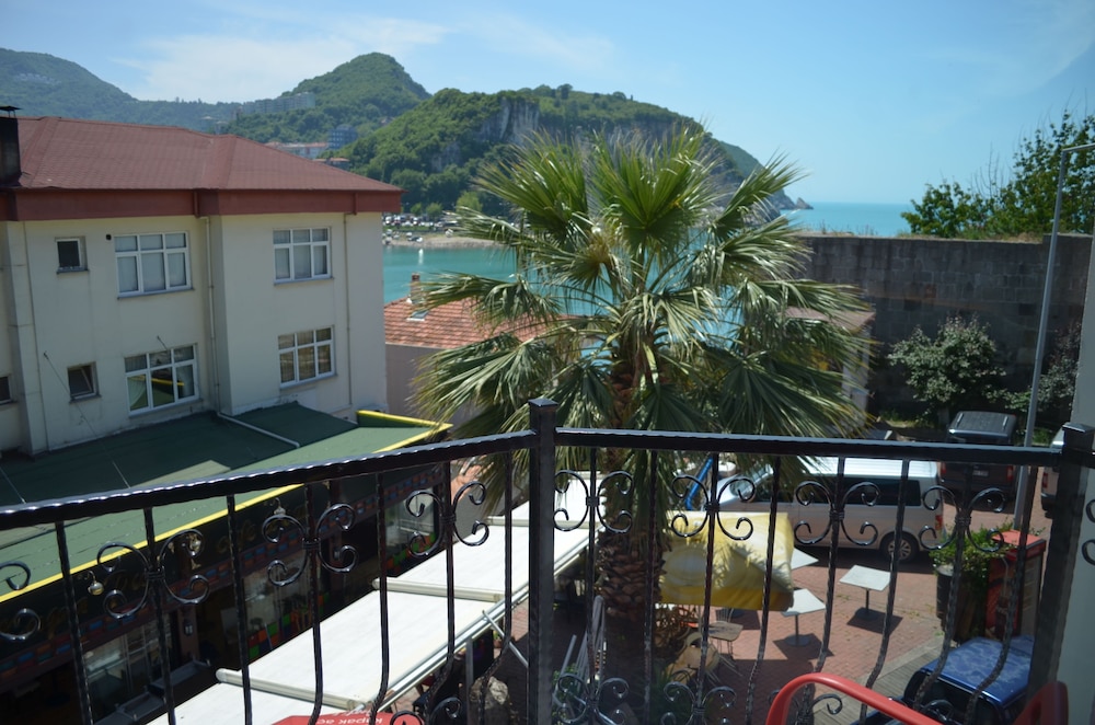 Sardinia Hotel 6/50