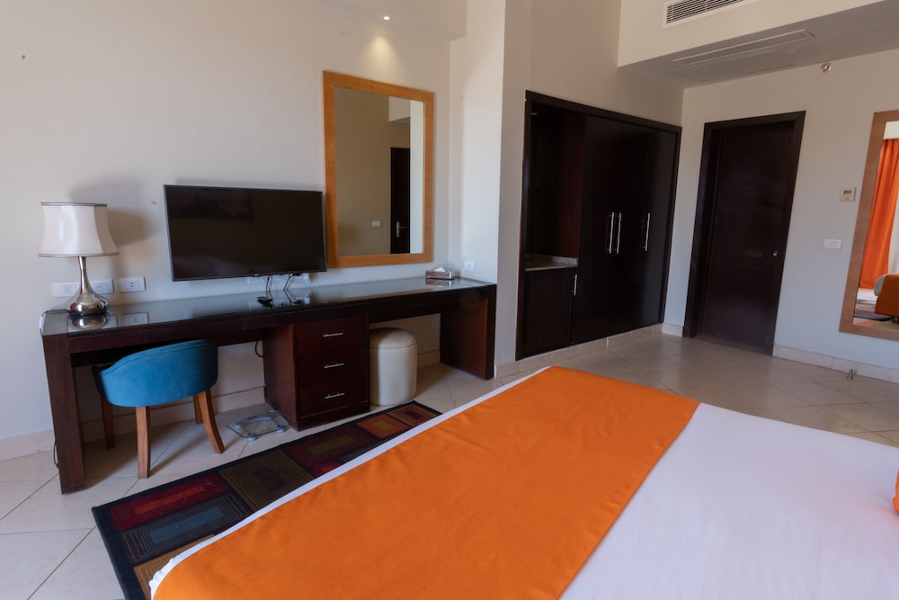 Parrotel Lagoon Waterpark Resort 18/88