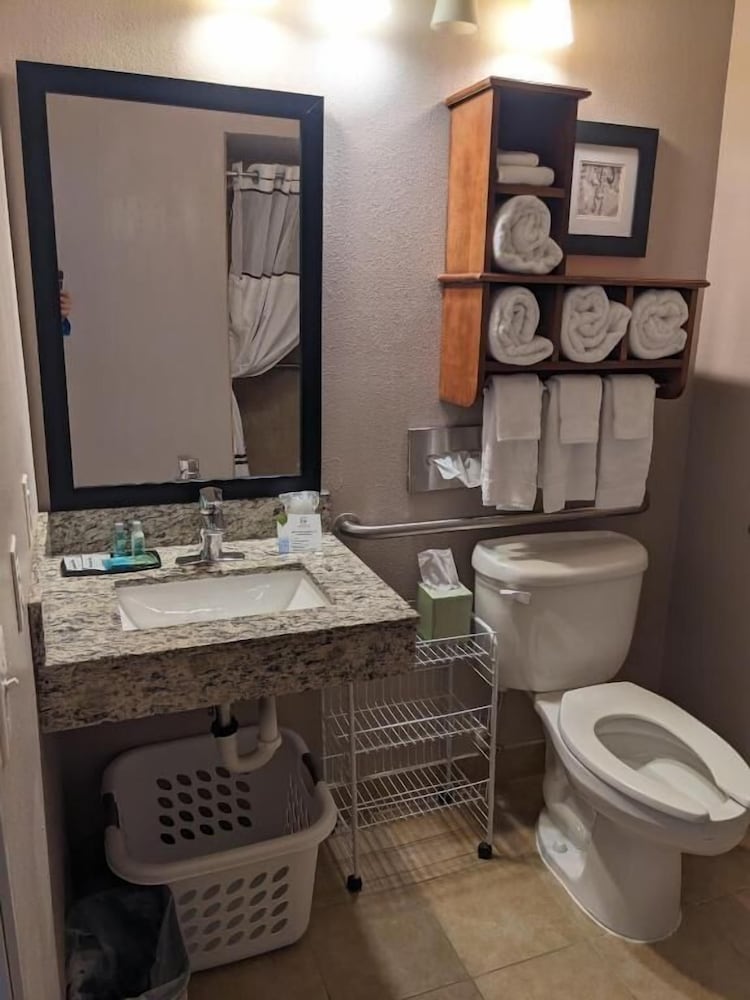 GrandStay Residential Suites Hotel- Saint Cloud 43/45